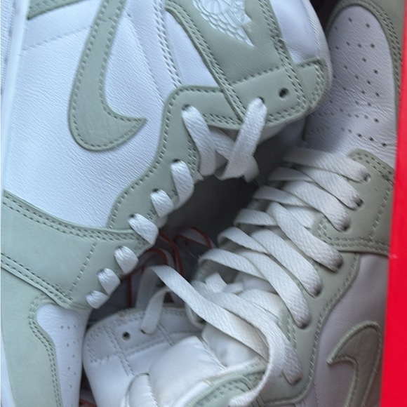 Nike Women's White and Light Green Sneakers - Picture 4 of 5